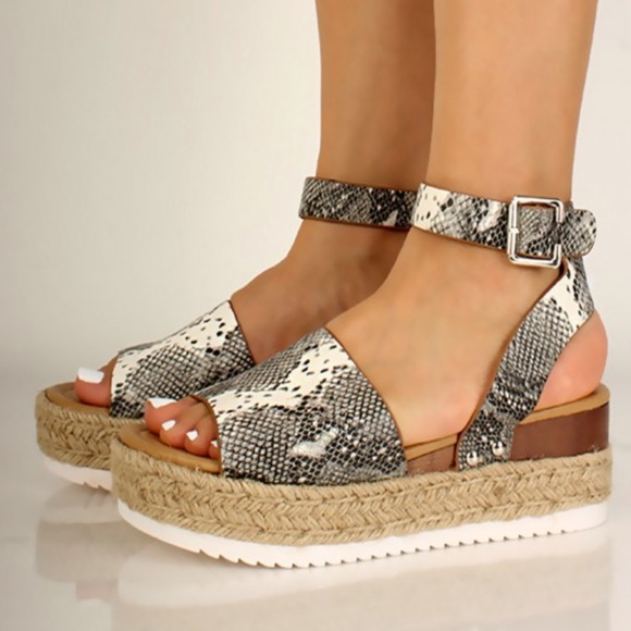 Shoes - NEW‼️SNAKE Open Toe Espadrille Wedge Sandal- Shoe